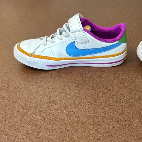 Nike Kids White Sneakers with Blue and Purple Accents - Picture 4 of 12